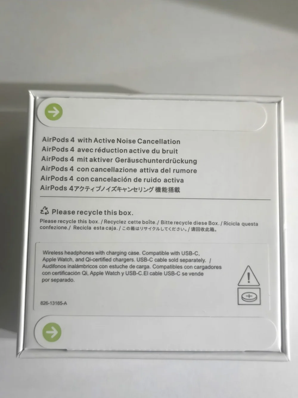 Apple wireless airpods